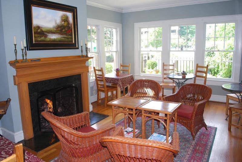 The University Inn At Emory Druid Hills Exteriér fotografie